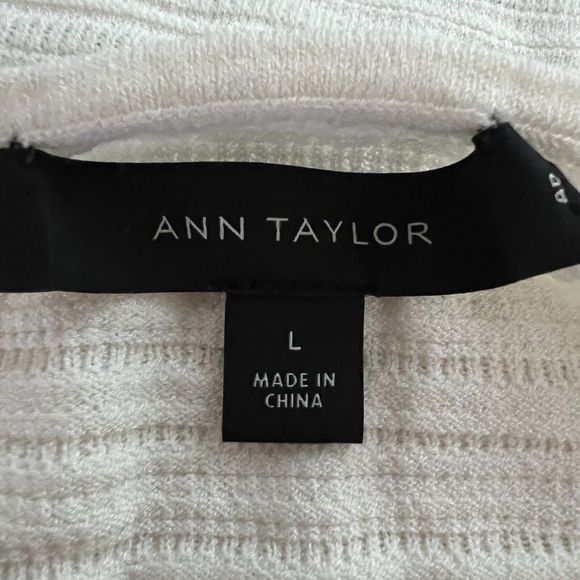 Ann Taylor Sweater Womens Large Cream Ruffle Trim Lightweight Neutral Minimalist - Picture 7 of 9